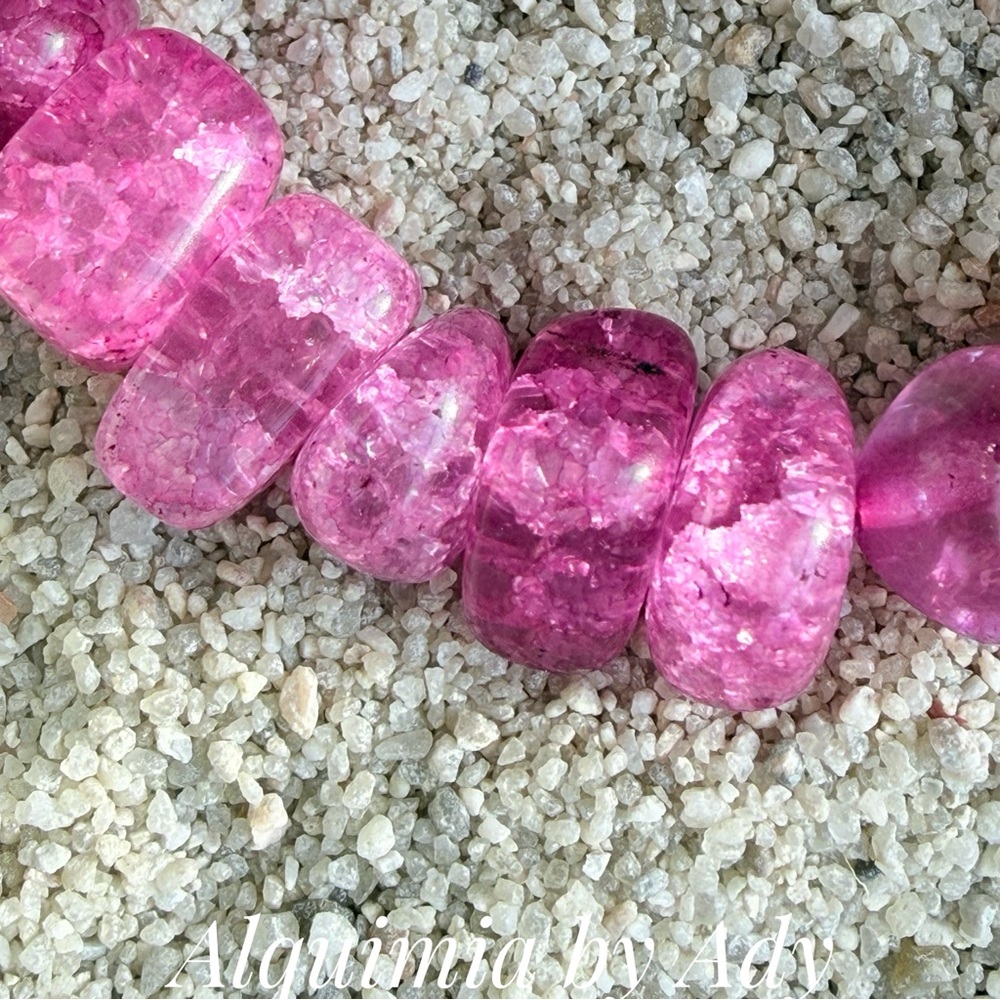 Monumental Hot Pink QUARTZ NUGGETS Stretch Bracelet - Picture 2 of 2